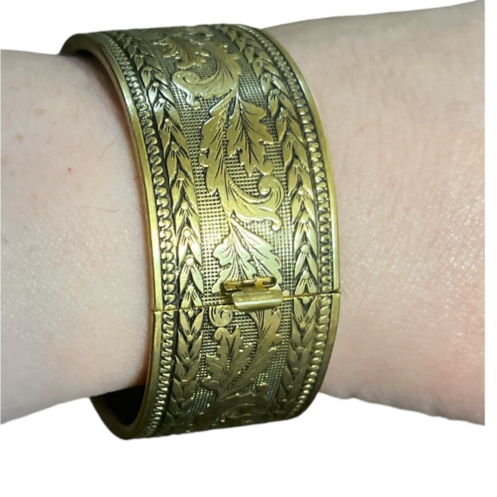 Brass Colored Hinged Floral Bracelet
